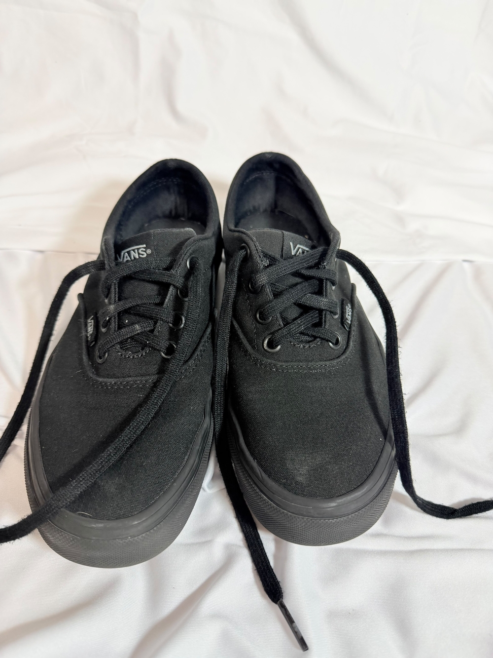 Vans Women's Black Canvas Low Top Sneakers Size 7.5 Triple Black Lace Up Shoes - Picture 2 of 8